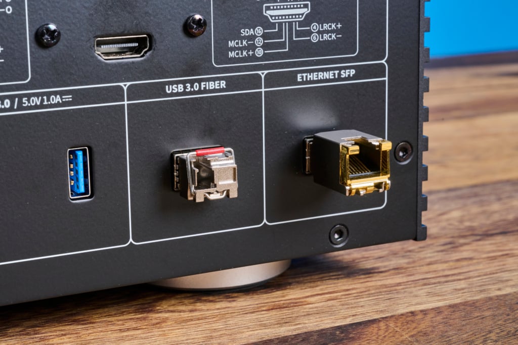 HiFi Rose RS130 Glasfaser-Eingänge