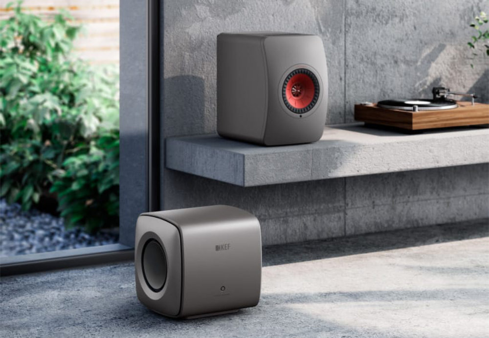 KEF steht für besonders hochwertige Speaker, Nothing für modernes Design.