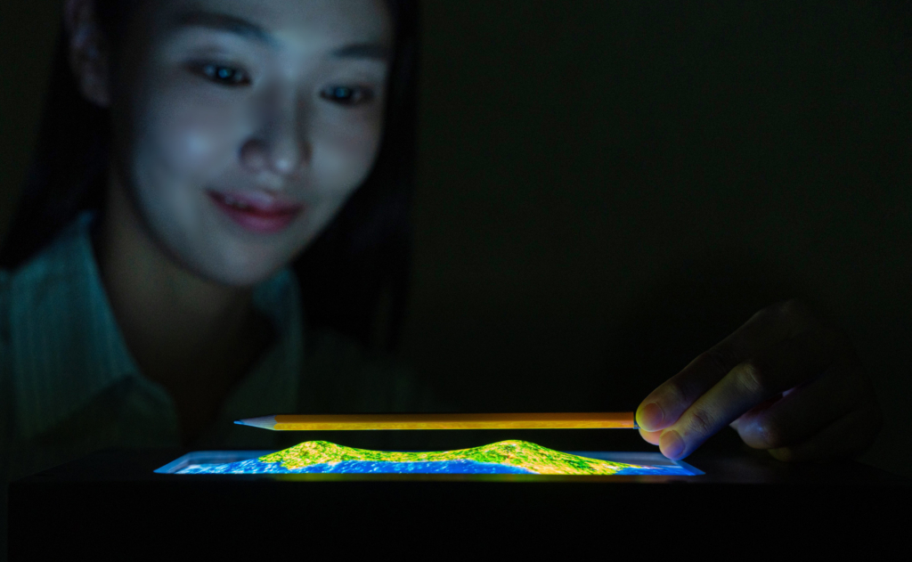 Dieses neuartige Micro-LED-Display kann sich tatsächlich verformen.