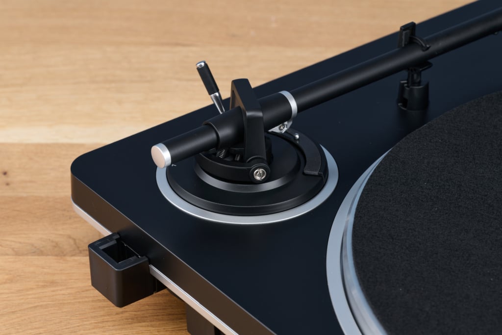 Audio-Technica AT-LP70xBT Detail Lager Rückseite