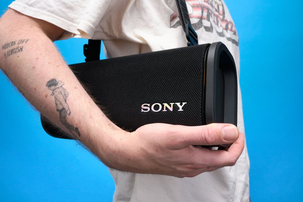 Sony Ult Field 5 – In der Hand