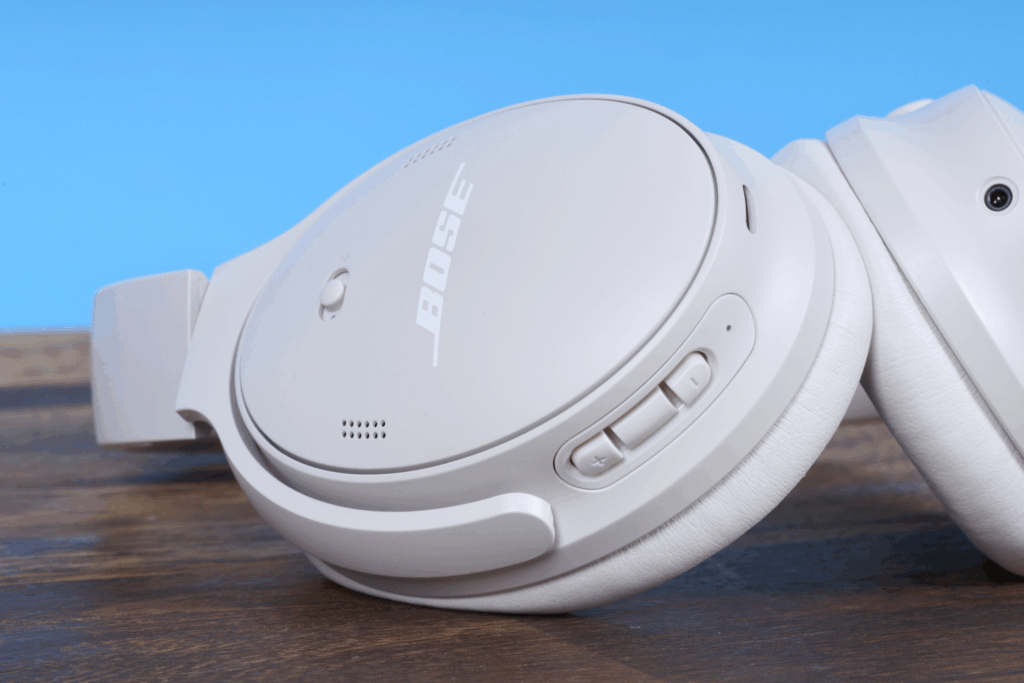 Bose QuietComfort Headphones vs QuietComfort Ultra Headphones Vergleich – Bedienung