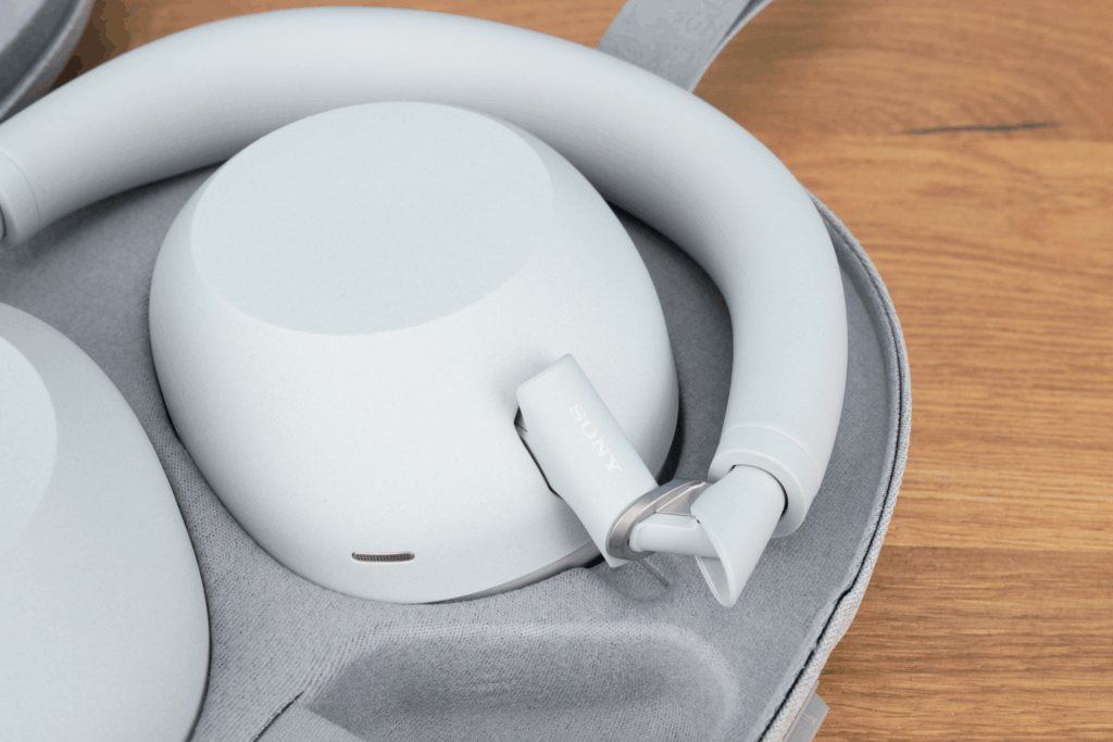 Sony WH 1000XM6 vs Bose QuietComfort Ultra Headphones im Vergleich Design Sony