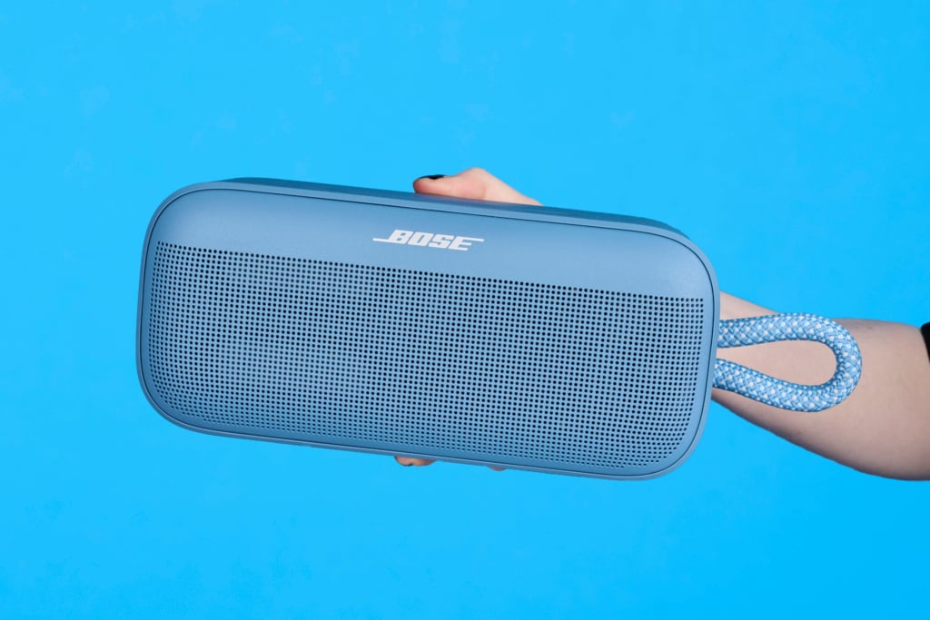 Bose SoundLink Plus – In der Hand