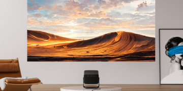 Dangbeis neuer 4K-Beamer DBOX02 Pro nutzt Google TV.