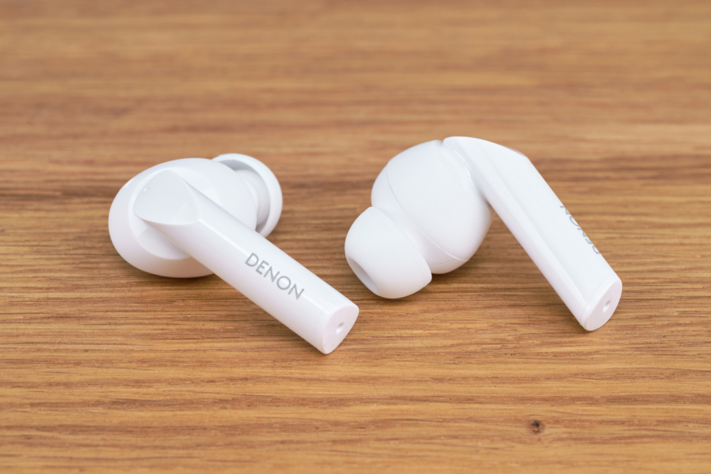 Denon AH-C840NCW – Buds beide