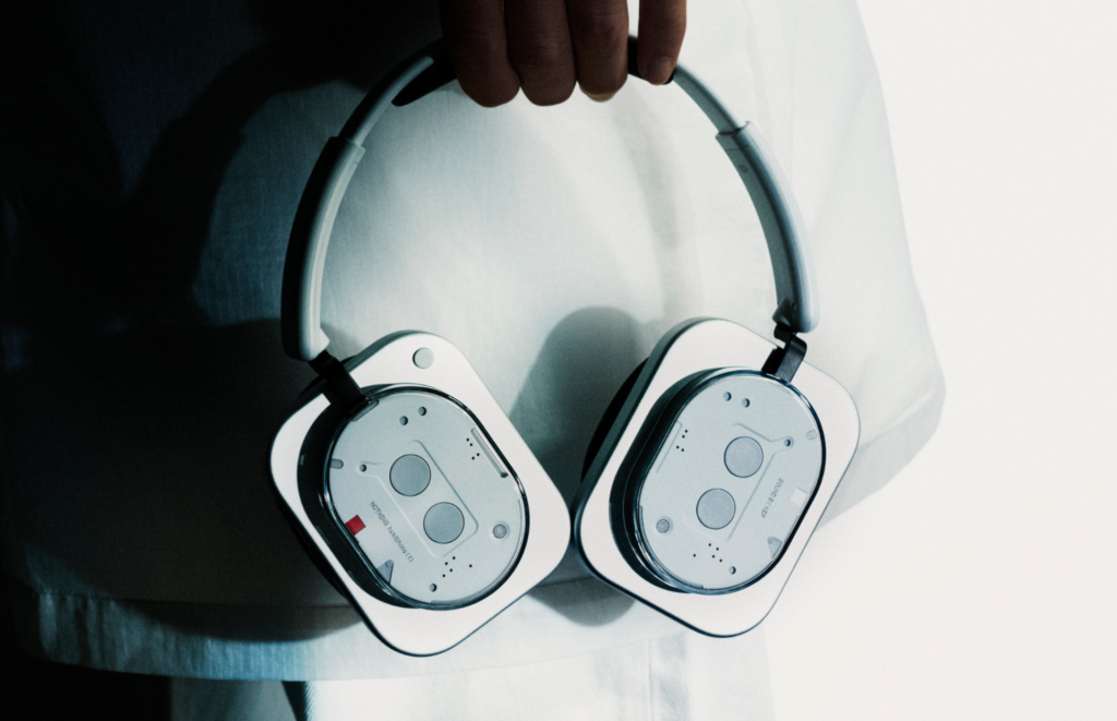 Das Design der Headphones (1) fällt in jedem Fall aus dem Rahmen.