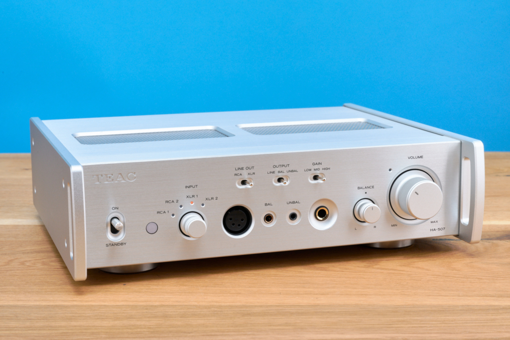 Teac HA-507 – Gesamtansicht von links