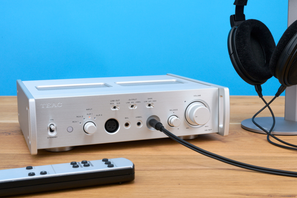Teac HA-507 – Verstärker mit Kopfhörer