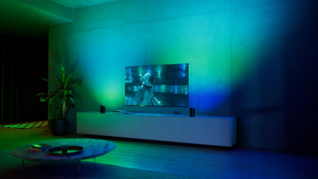 Hue-Play-Wall-Washer-Still-2xbrighter-PUP