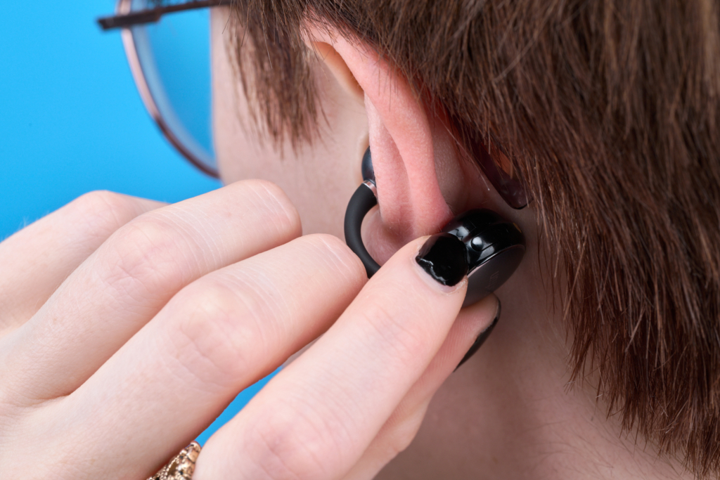 EarFun Clip – Bedienung am Bud