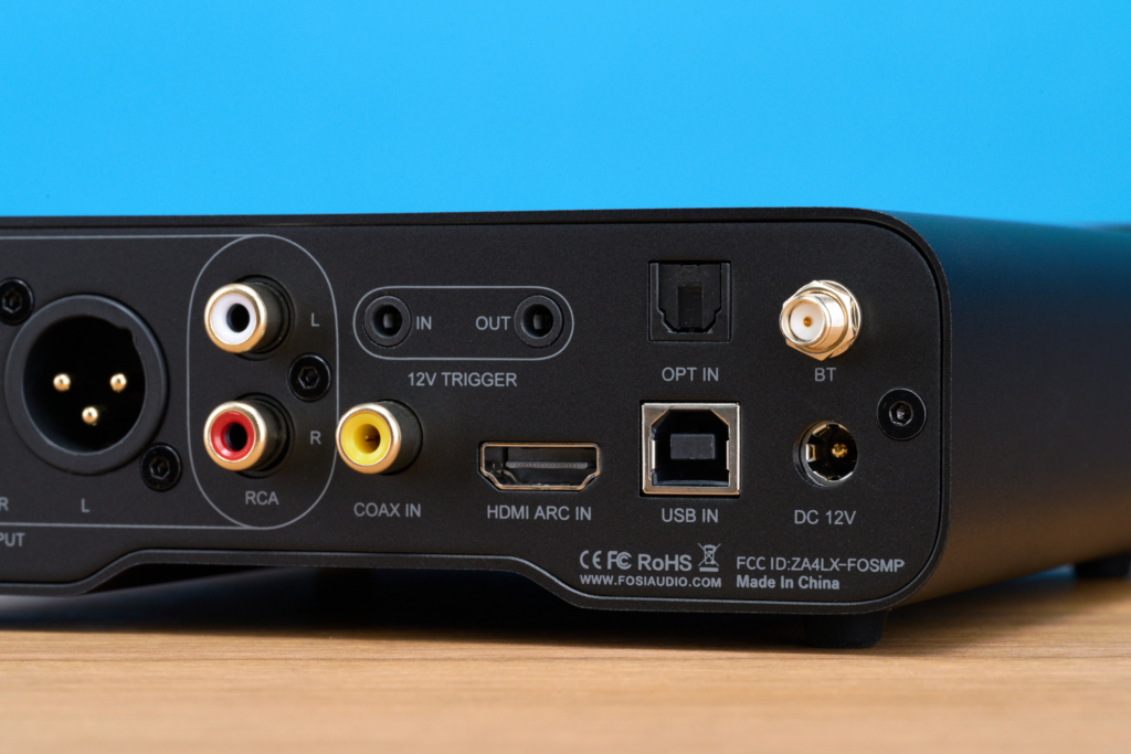 Fosi Audio ZD3 – Rückseite mit USB-Anschluss