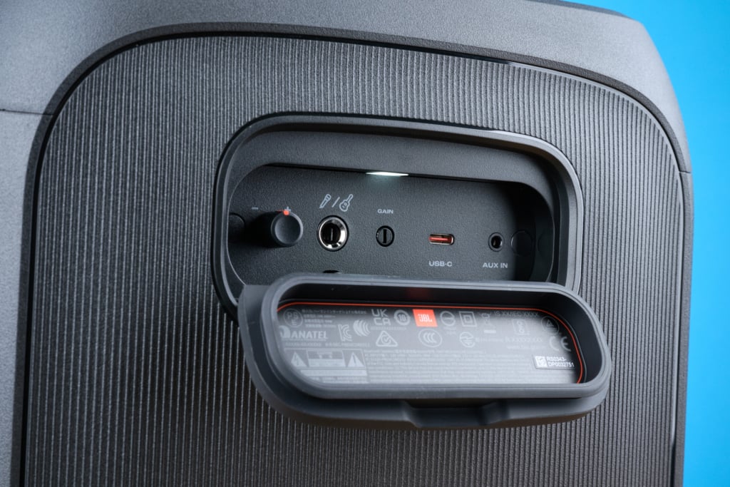 JBL Encore Essential 2 im Test – Anschluesse