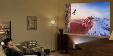 Der LG CineBeam S ist ein neuer Ultrakurzdistanzbeamer mit webOS.