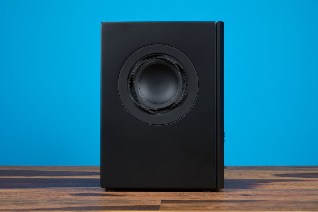 Radiant Acoustics Clarity 4.2 im Test – seitlicher Lautsprecher