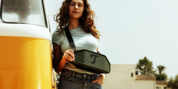 Der Teufel Rockster Cross 2 steht für einen neuen Bluetooth-Speaker.