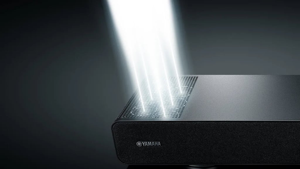 Die Yamaha True X Surround 90A bietet dir auch 3D-Sound von oben.