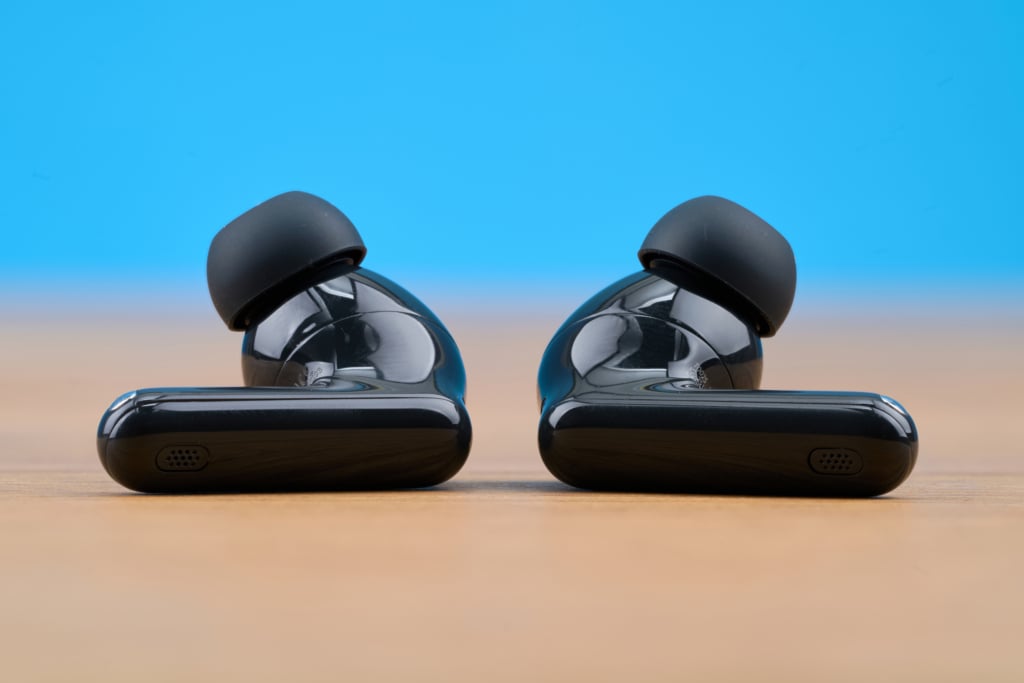 Huawei FreeBuds 7i – Buds nebeneinander
