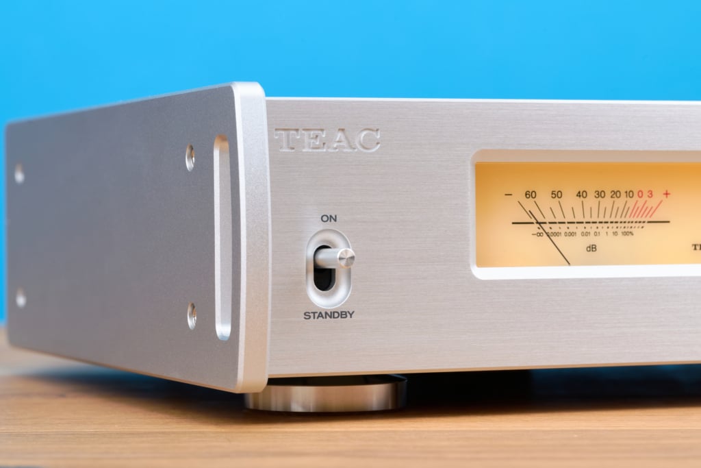 Teac AP-507 Kippschalter Detail