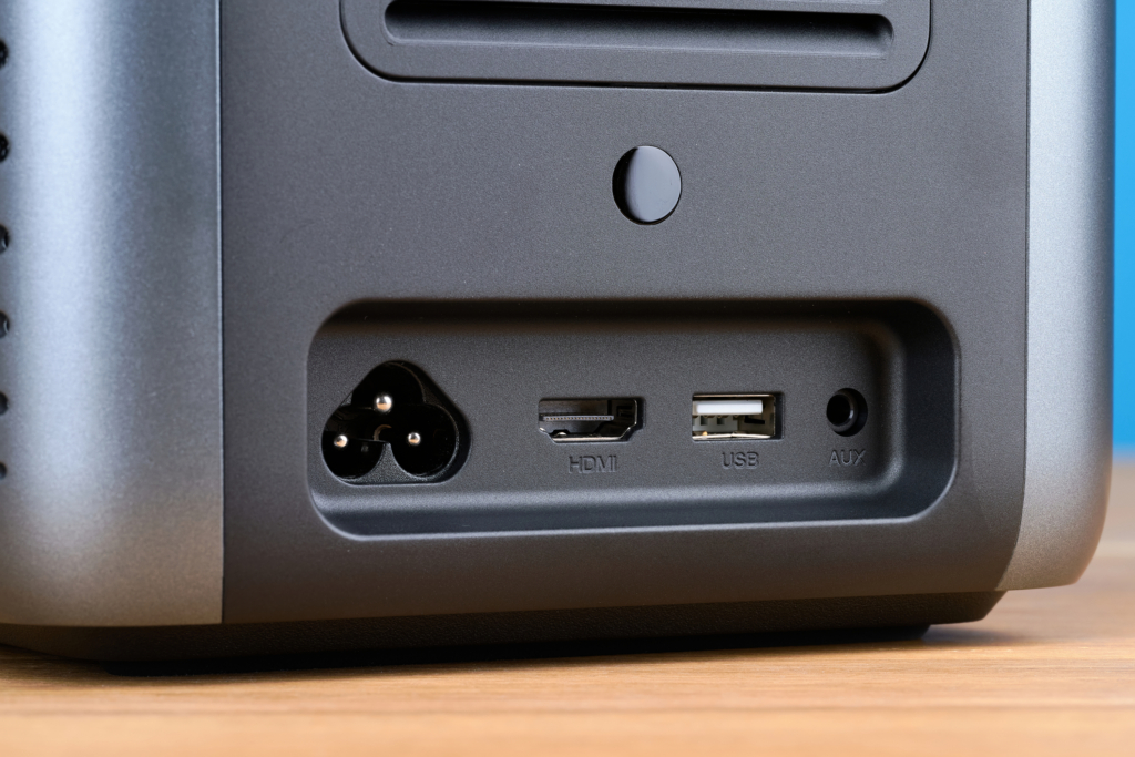 Anschlüsse Nebula Cosmos 4K SE