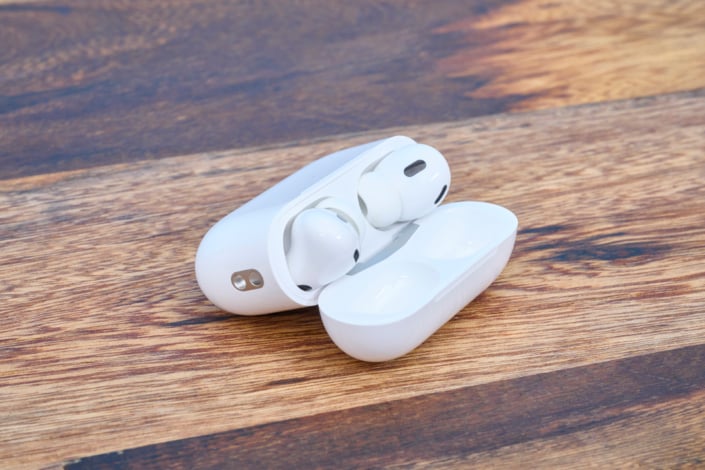 Apple AirPods Pro 3 vs. AirPods Pro 2 – Design