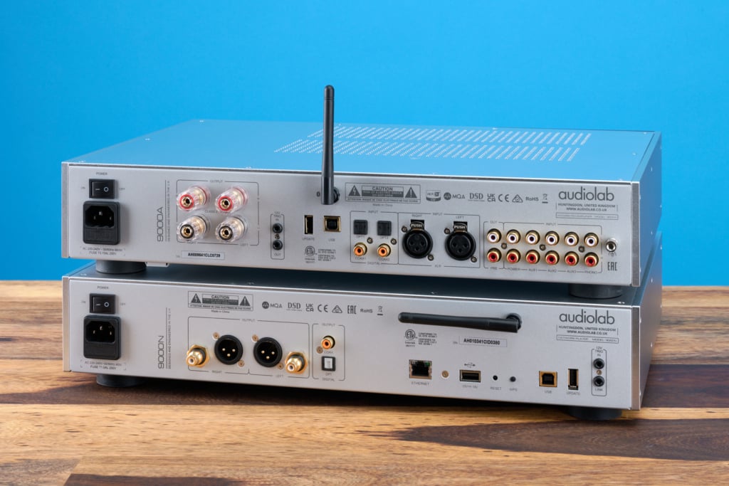 Rückseiten Audiolab 9000A und 9000N mit Anschlüssen