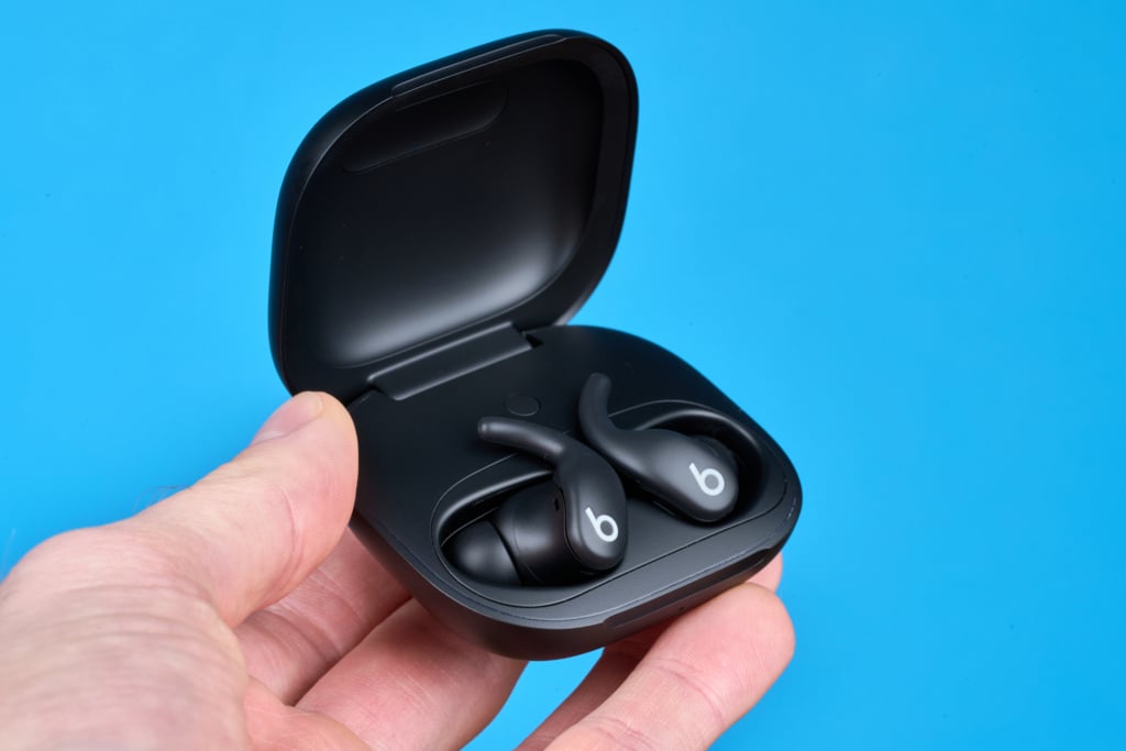 Beats Powerbeats Fit – ase in der Hand