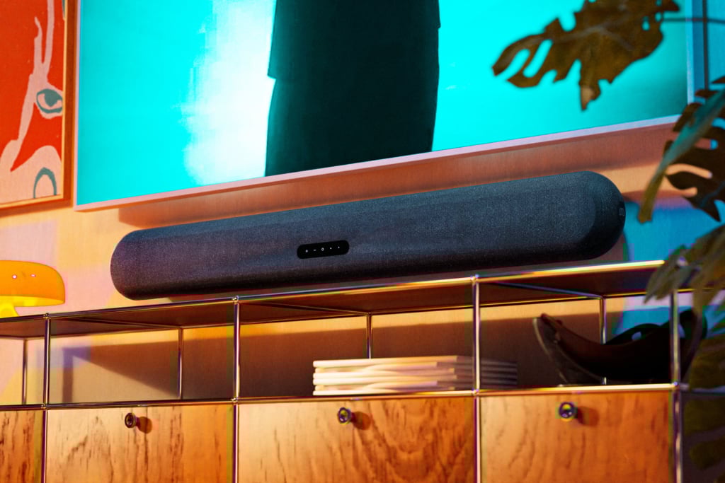 Die Bluesound Pulse Cinema liefert 3.2.2-Sound mit Dolby Atmos.