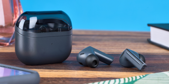 Samsung Galaxy Buds3 FE Test | Titelbild HIFI.DE