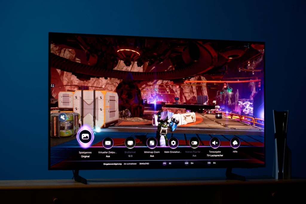 Gaming am Samsung S85F