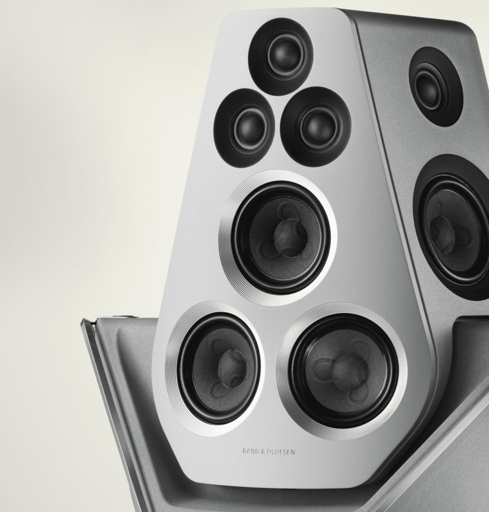 Der Bang & Olufsen Beloab 90 Titan Edition nutzt ein aufwändiges Metallgehäuse.