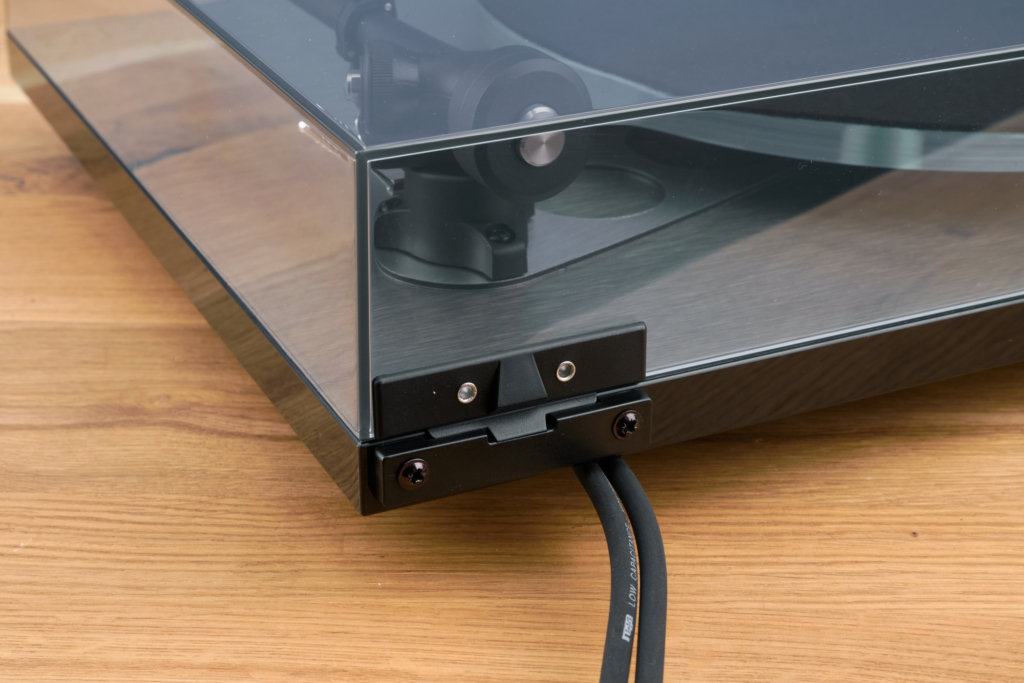 Fehler bei Plattenspielern | Rega Planar 3 RS Scharnier