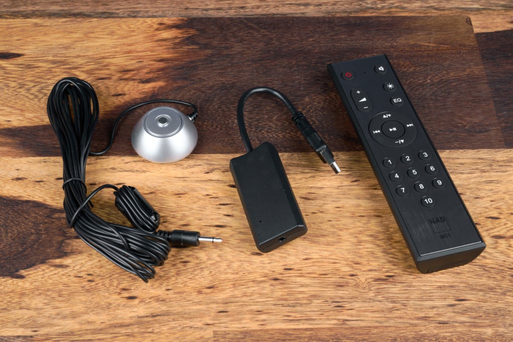 NAD M10 V3 Zubehör Mikrofon