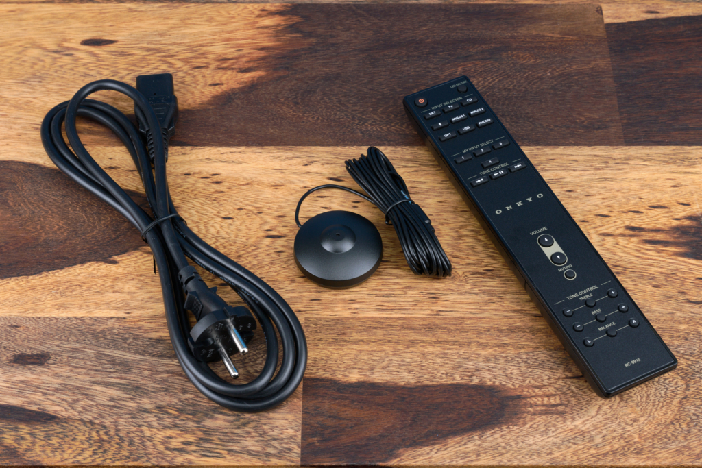 Onkyo A-50 Zubehör und Fernbedienung