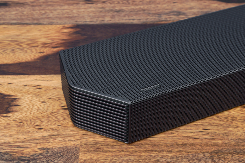 Detailaufnahme linke Seite und Logo