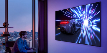 Fernseher wie der Samsung S95F sind heute deutlich günstiger als Flaggschiffe in den vergangenen Jahren.