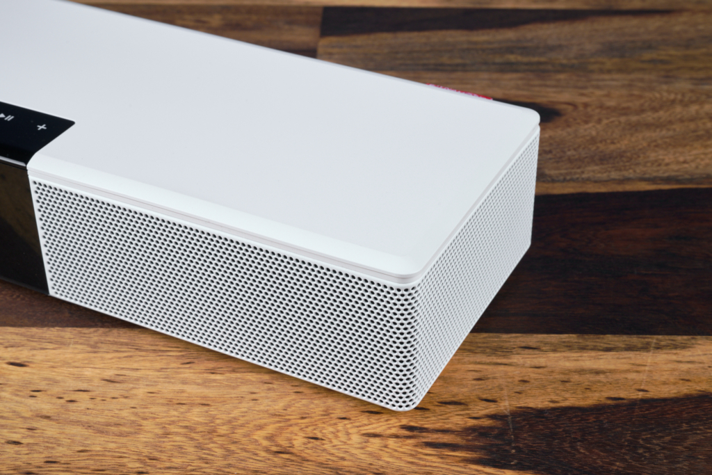 Detailaufnahme rechte Seite Teufel Cinebar 22