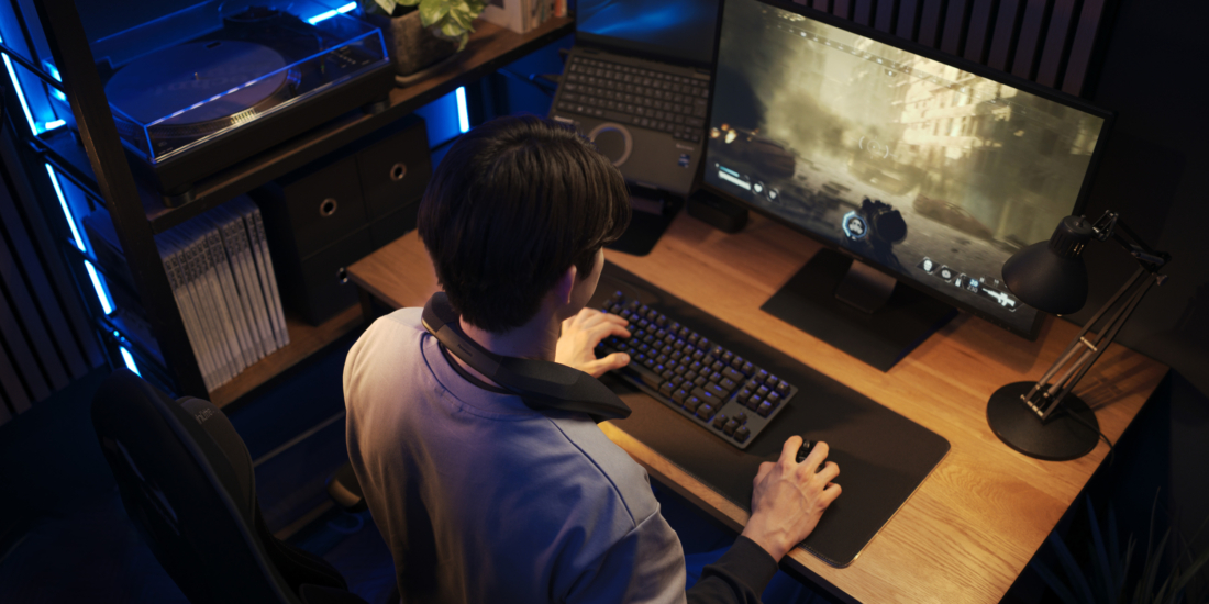 Surround Sound mit Panasonic Nackenlautsprecher Titelbild