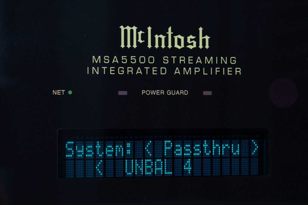 McIntosh MSA5500 Display Detail Einstellungen Passthru