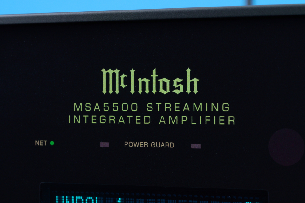 McIntosh MSA5500 Logo und Produktname
