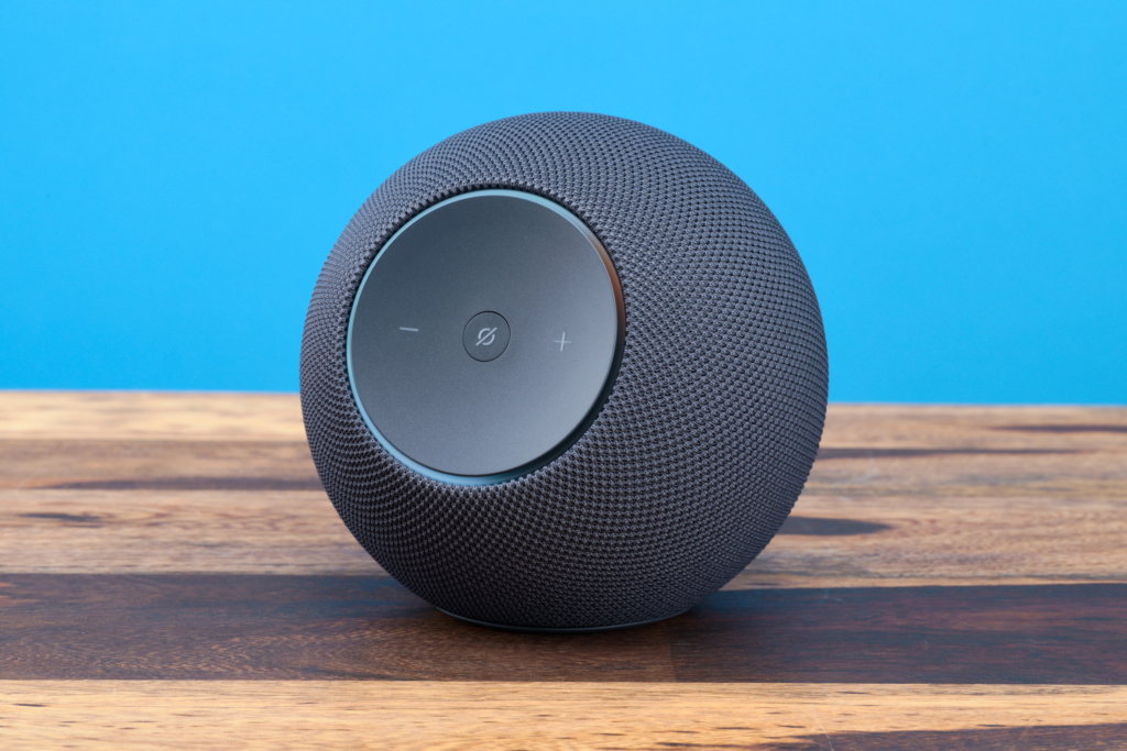 Amazon Echo Studio im Test – Seitenansicht