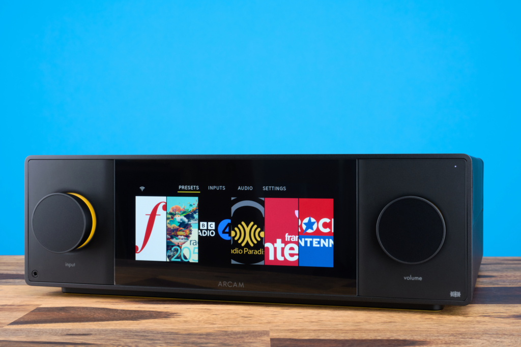 Arcam Radia SA45 Front schräg von rechts