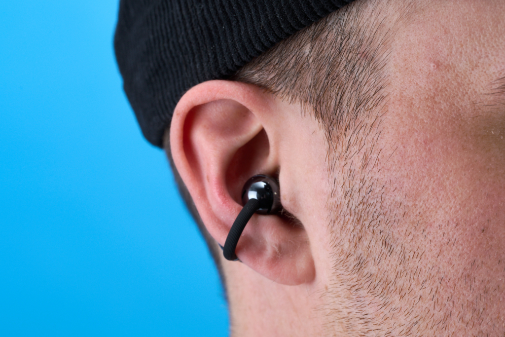 Huawei FreeClip 2 – Am Ohr