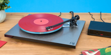 Rega Planar 3 RS Titelbild | HIFI.DE Test