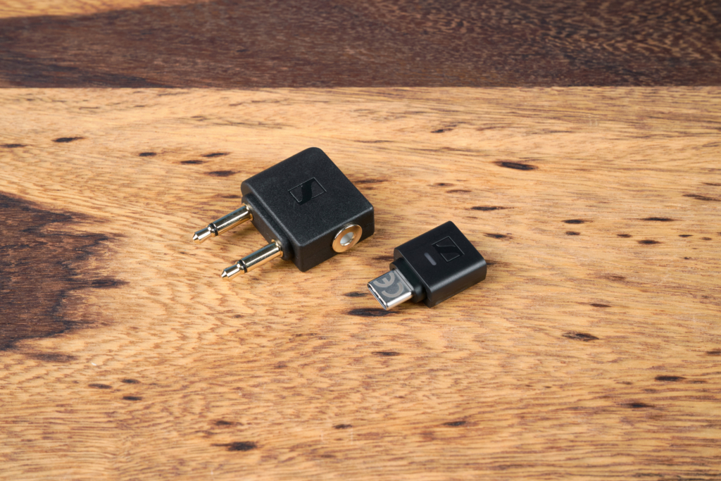 Sennheiser HDB 630 im Test – Dongle und Flugzeugadapter