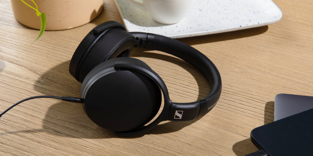 Sennheiser bringt die neuen Over-Ears HD400U auf den Markt.
