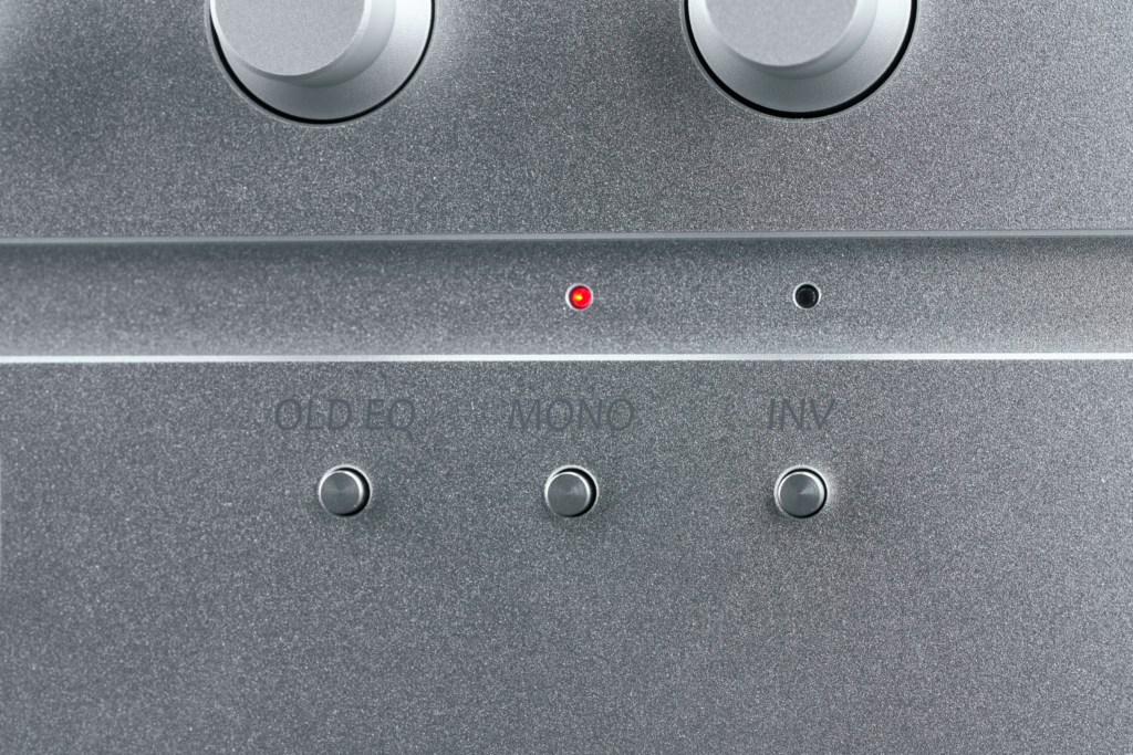 Soulnote E-2 ver.2 alternative EQ-Kurven, Mono, Invertierung