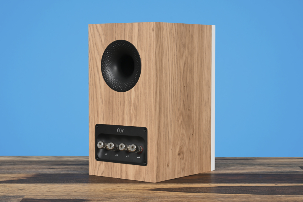 Beste Regallautsprecher bis 1000 Euro | Bowers & Wilkins 607 S3 Polklemmen