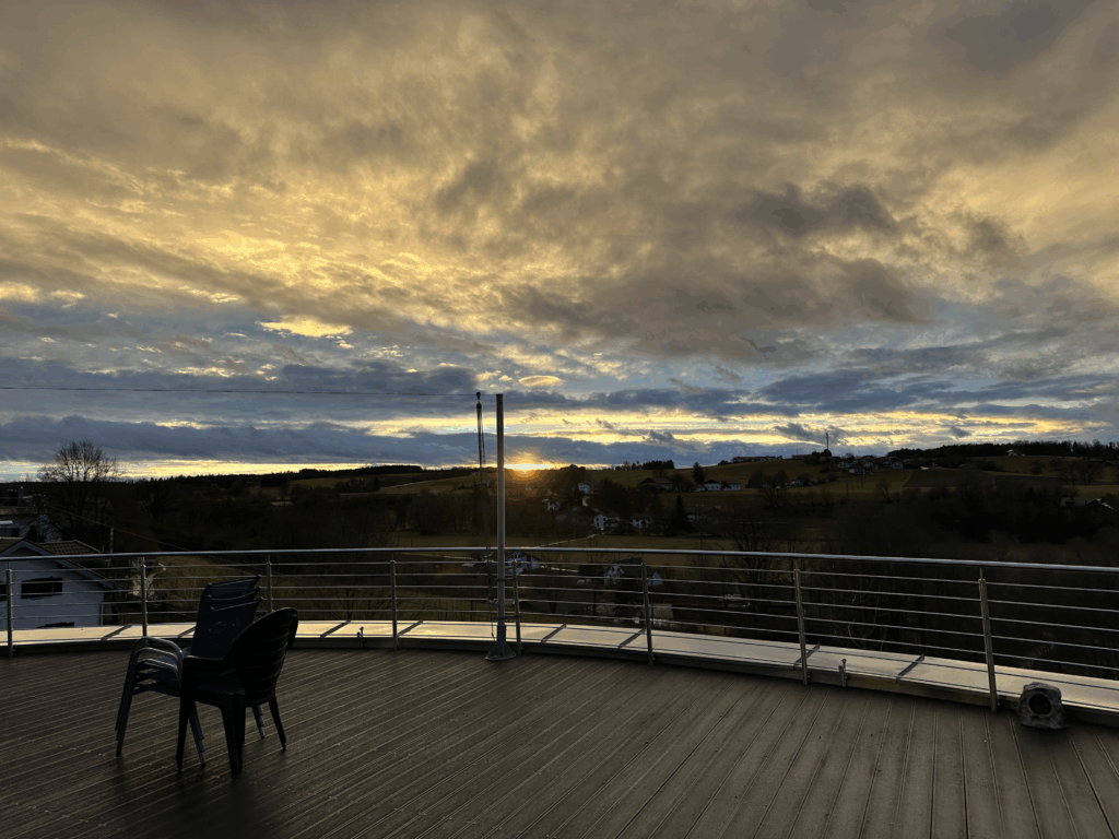 HEC-Store Eröffnung Terrasse