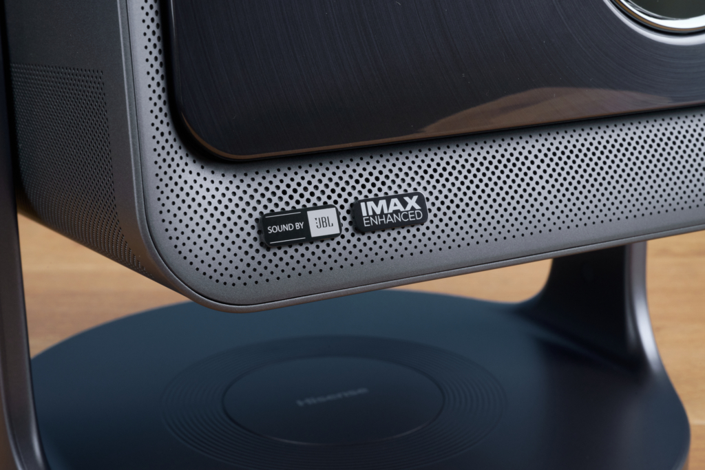 Nahaufnahme Lautsprecher Hisense C2 Pro